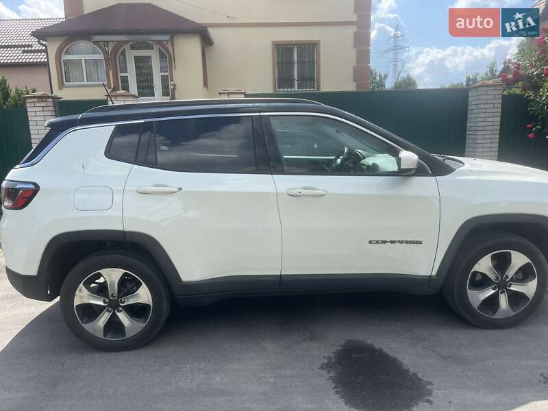 Внедорожник / Кроссовер Jeep Compass 2017 в Киеве