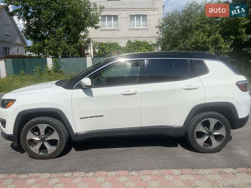 Внедорожник / Кроссовер Jeep Compass 2017 в Киеве
