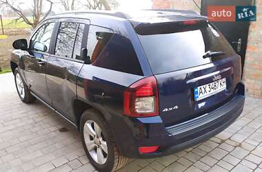 Внедорожник / Кроссовер Jeep Compass 2015 в 