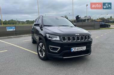 Внедорожник / Кроссовер Jeep Compass 2018 в 