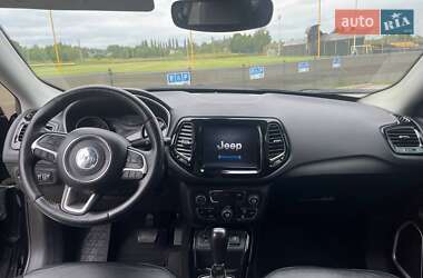 Внедорожник / Кроссовер Jeep Compass 2018 в 