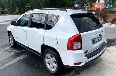 Внедорожник / Кроссовер Jeep Compass 2014 в 