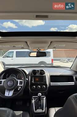 Позашляховик / Кросовер Jeep Compass 2014 в 