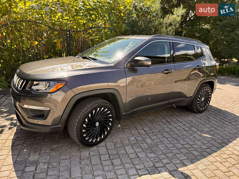 Внедорожник / Кроссовер Jeep Compass 2017 в Львове