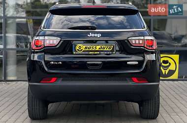 Внедорожник / Кроссовер Jeep Compass 2019 в 
