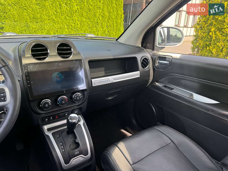 Внедорожник / Кроссовер Jeep Compass 2015 в Стрые
