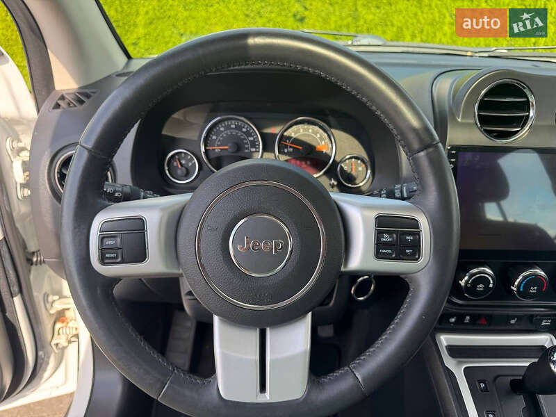 Внедорожник / Кроссовер Jeep Compass 2015 в Стрые