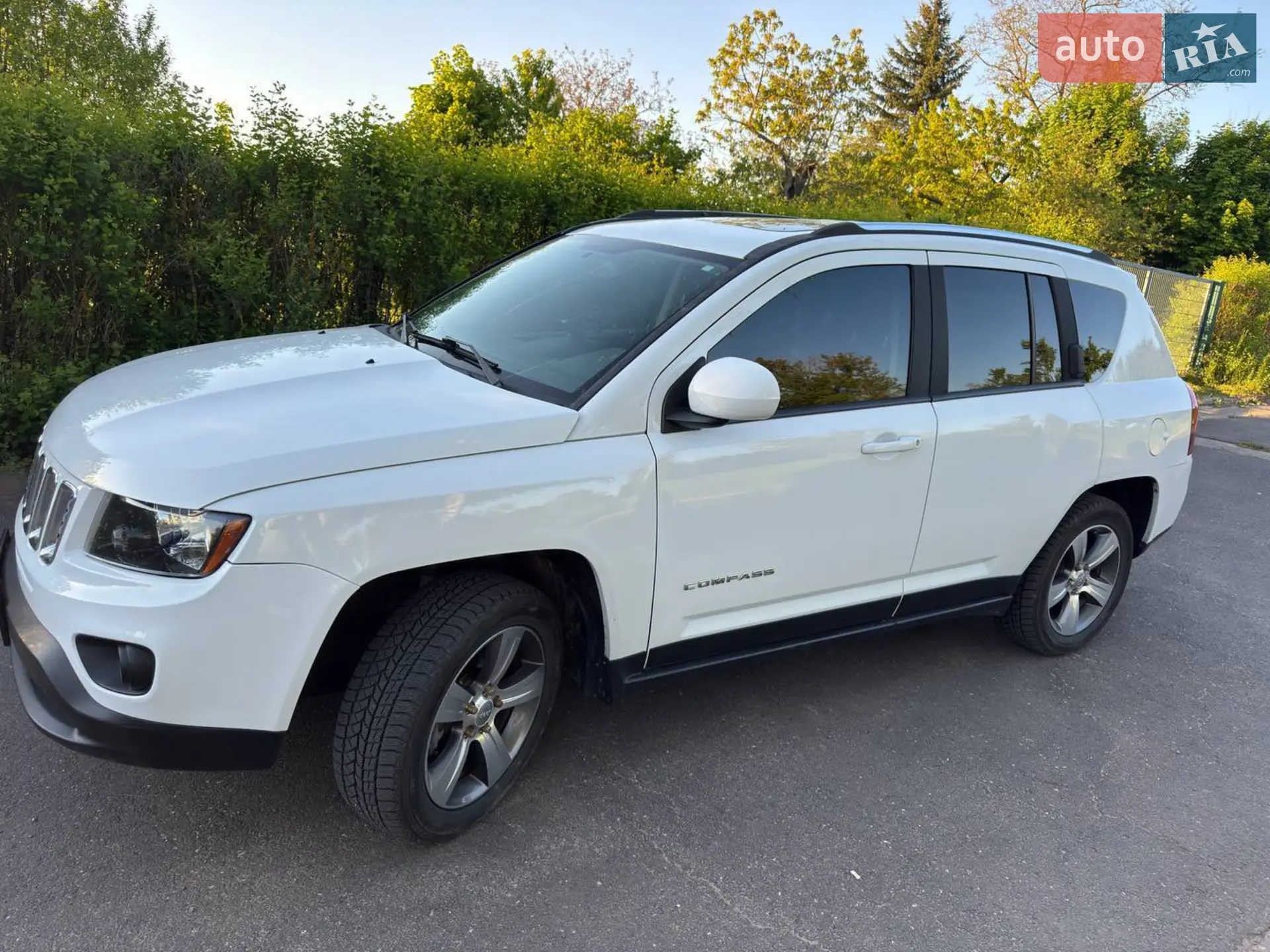 2016 Jeep Compass - мініатюра 2