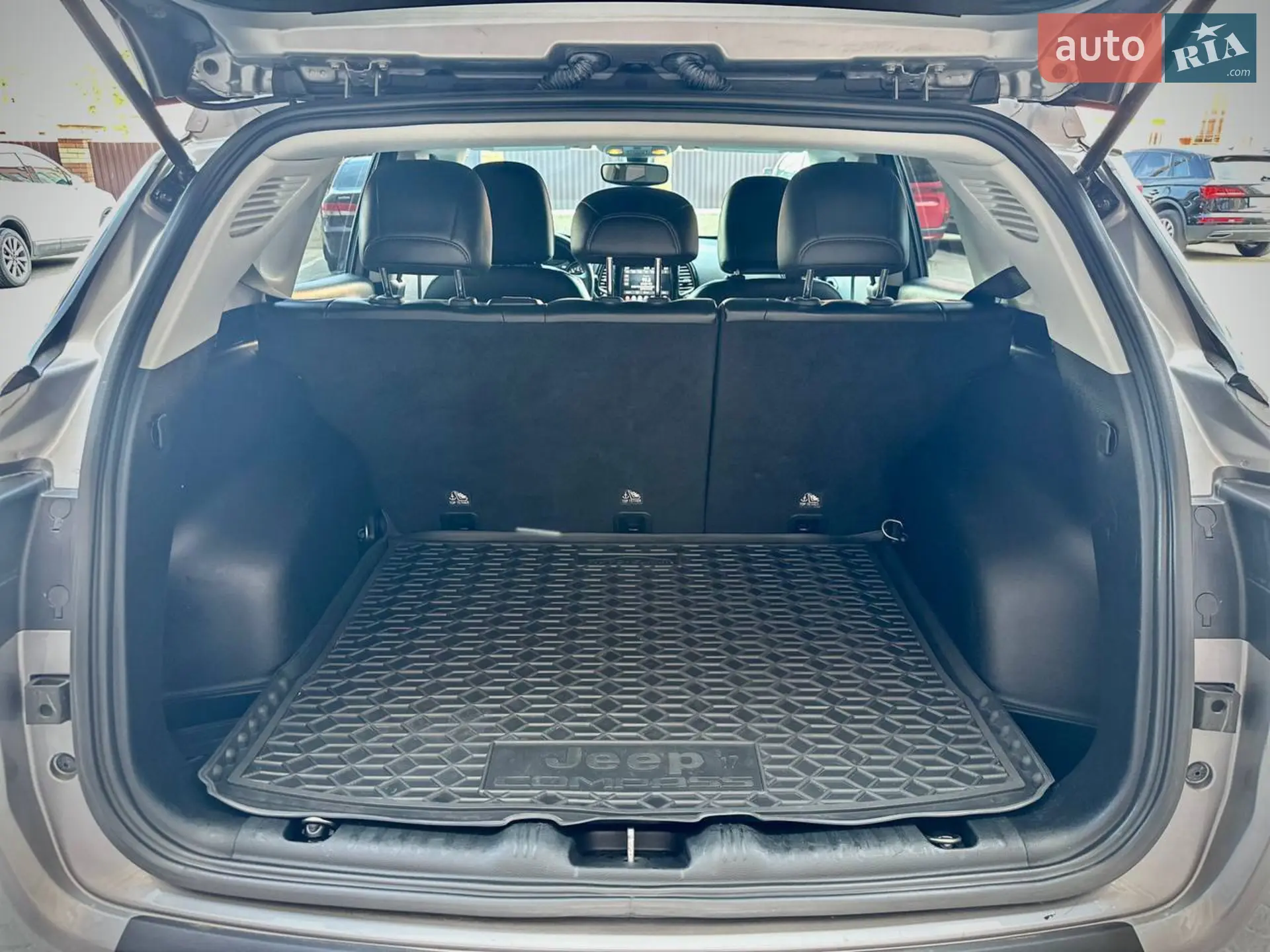 2019 Jeep Compass - мініатюра 19