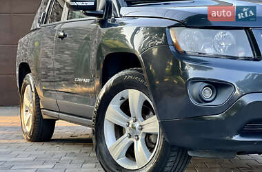 Внедорожник / Кроссовер Jeep Compass 2015 в 