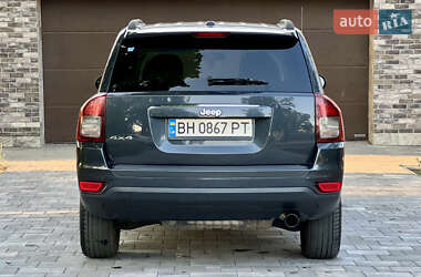 Внедорожник / Кроссовер Jeep Compass 2015 в 
