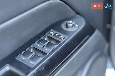 Внедорожник / Кроссовер Jeep Compass 2015 в 