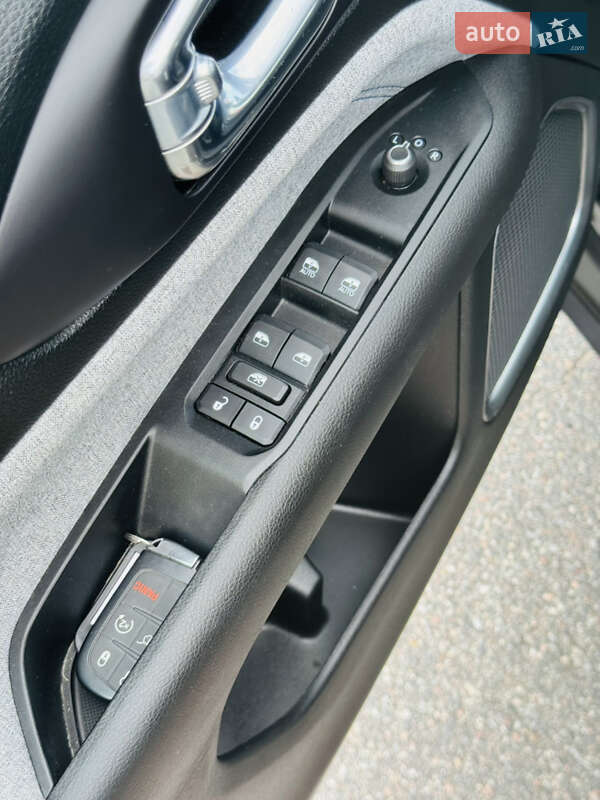Внедорожник / Кроссовер Jeep Compass 2022 в Киеве