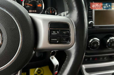 Позашляховик / Кросовер Jeep Compass 2013 в 