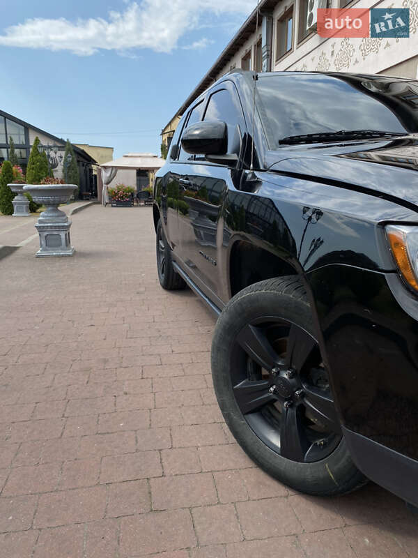 Внедорожник / Кроссовер Jeep Compass 2014 в Стрые