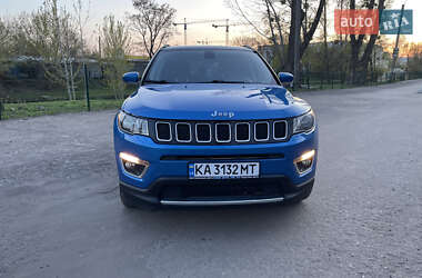 Внедорожник / Кроссовер Jeep Compass 2017 в 