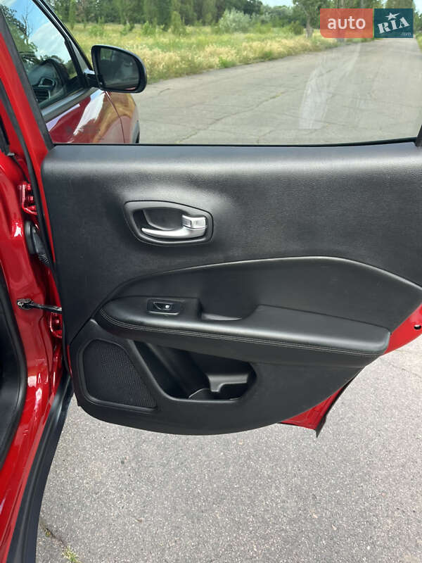 Внедорожник / Кроссовер Jeep Compass 2018 в Верхнеднепровске