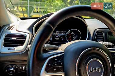 Внедорожник / Кроссовер Jeep Compass 2018 в 