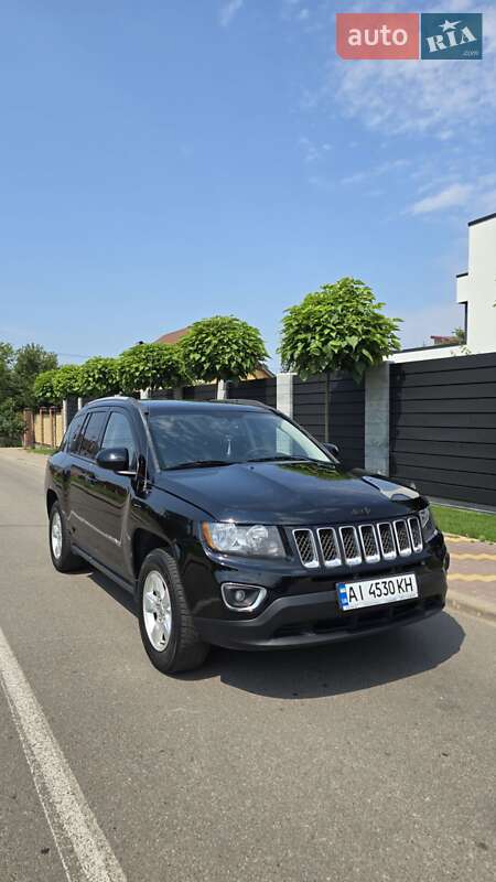 Внедорожник / Кроссовер Jeep Compass 2015 в Киеве