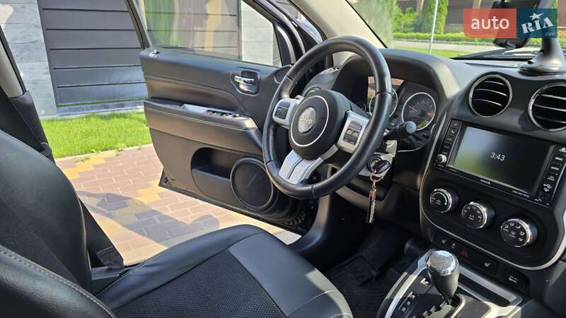 Внедорожник / Кроссовер Jeep Compass 2015 в Киеве