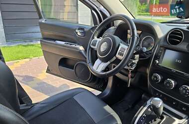 Внедорожник / Кроссовер Jeep Compass 2015 в 