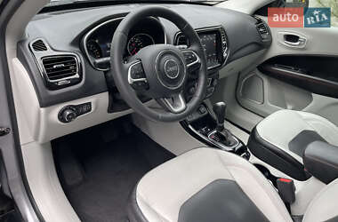 Внедорожник / Кроссовер Jeep Compass 2018 в 
