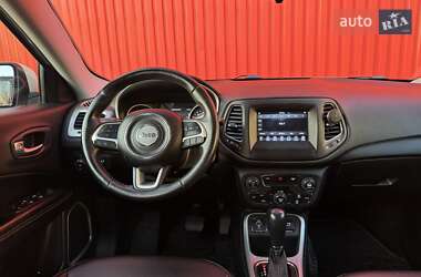 Внедорожник / Кроссовер Jeep Compass 2017 в 