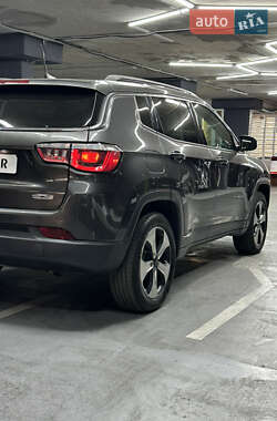 Внедорожник / Кроссовер Jeep Compass 2017 в 