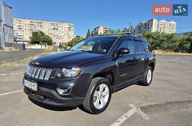 Внедорожник / Кроссовер Jeep Compass 2014 в 