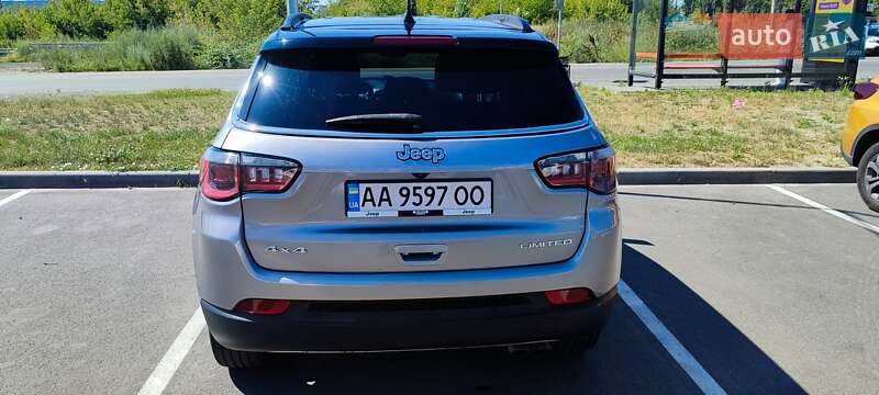 Внедорожник / Кроссовер Jeep Compass 2019 в Киеве