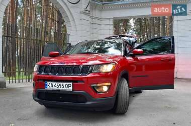 Внедорожник / Кроссовер Jeep Compass 2018 в 