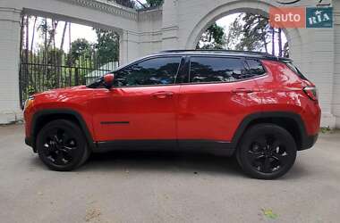 Внедорожник / Кроссовер Jeep Compass 2018 в 