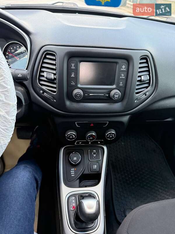 Внедорожник / Кроссовер Jeep Compass 2017 в Каменском