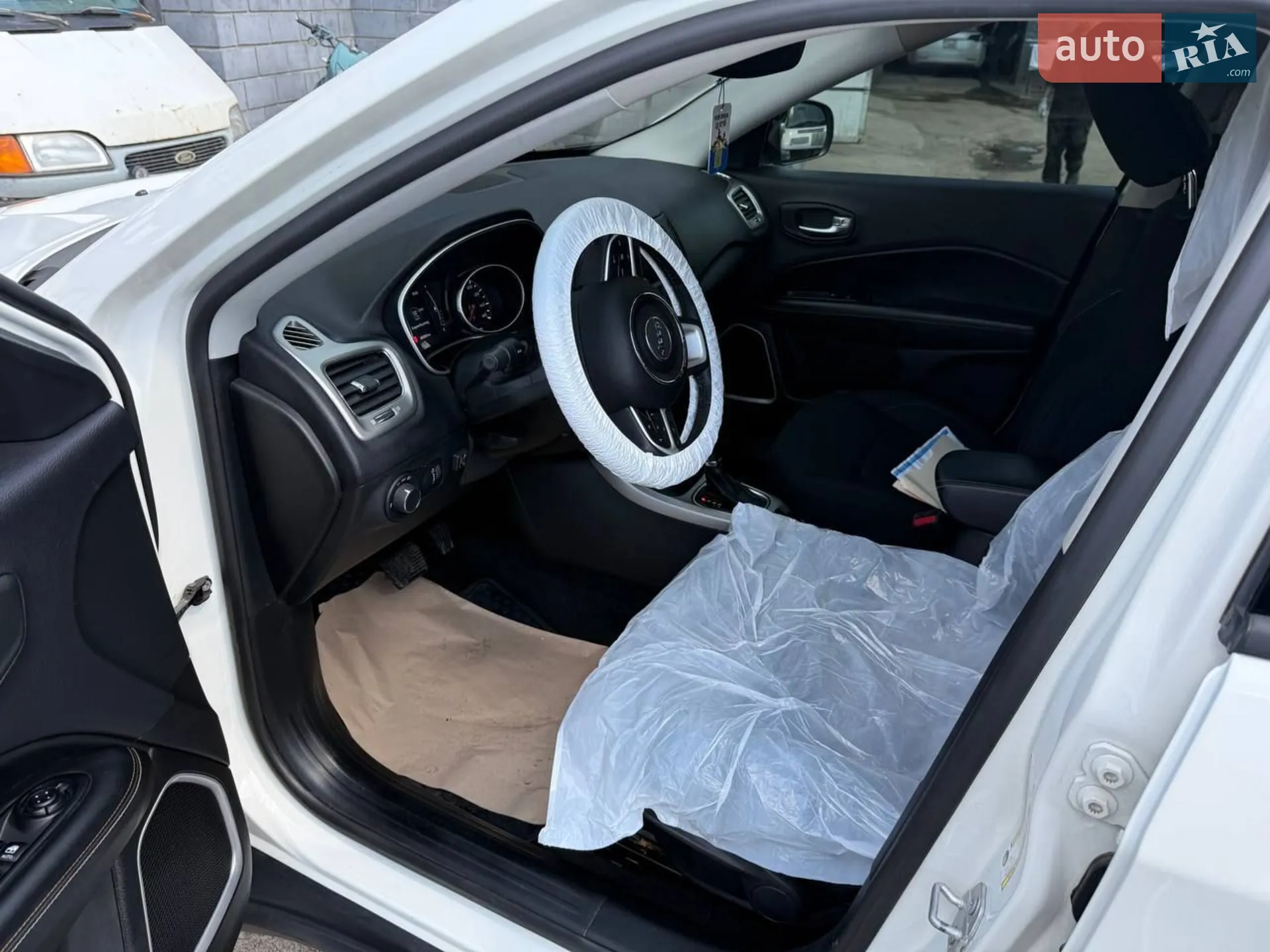 2017 Jeep Compass - мініатюра 15