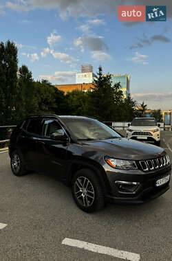 Внедорожник / Кроссовер Jeep Compass 2017 в 