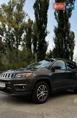 Внедорожник / Кроссовер Jeep Compass 2017 в 