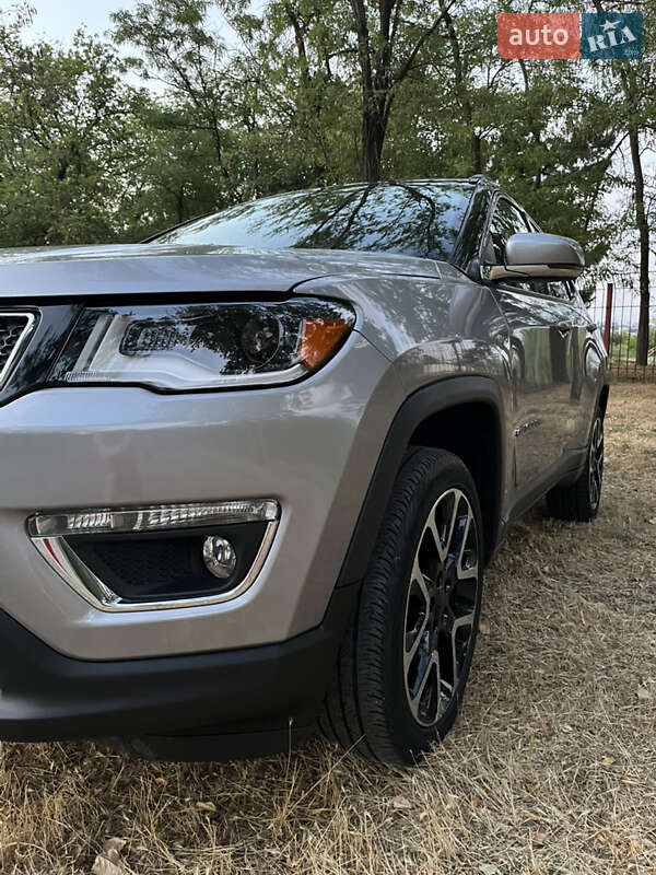 Внедорожник / Кроссовер Jeep Compass 2017 в Запорожье