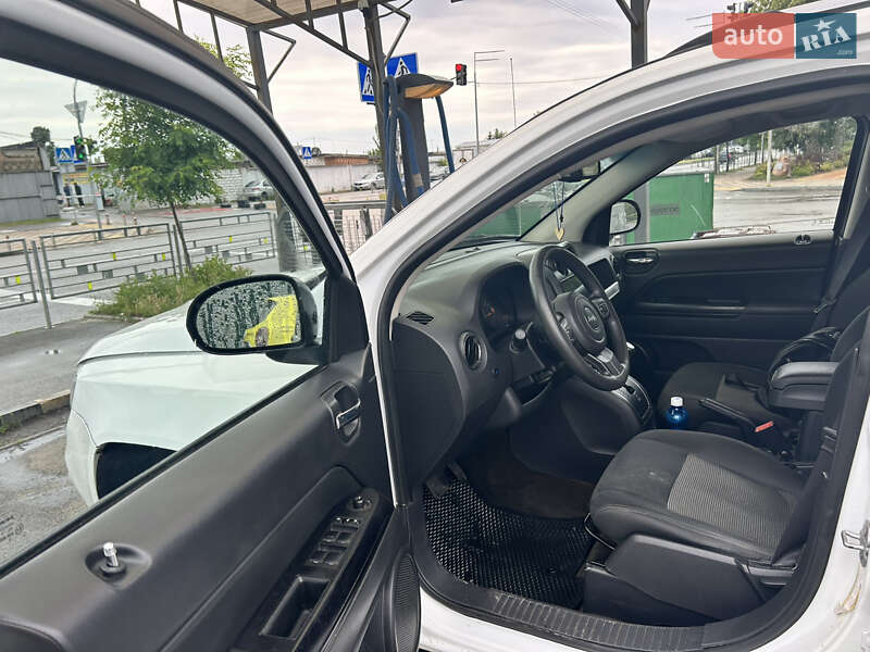 Внедорожник / Кроссовер Jeep Compass 2015 в Киеве