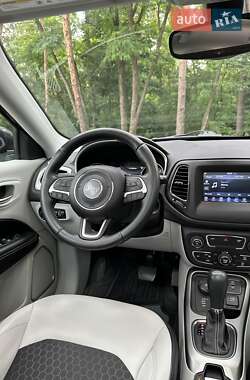 Позашляховик / Кросовер Jeep Compass 2017 в 