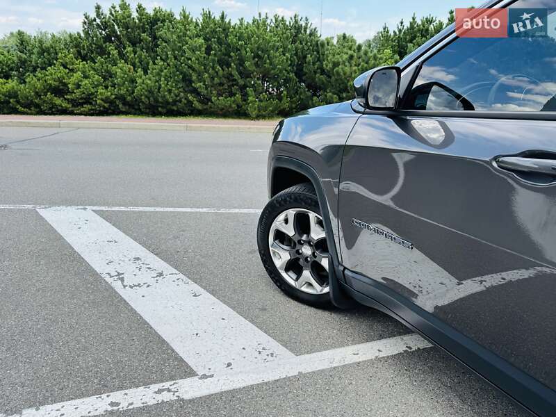 Внедорожник / Кроссовер Jeep Compass 2019 в Киеве