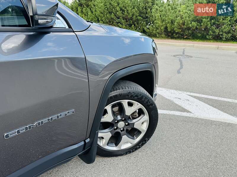 Внедорожник / Кроссовер Jeep Compass 2019 в Киеве