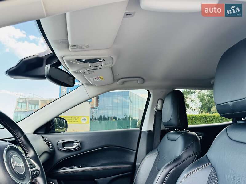 Внедорожник / Кроссовер Jeep Compass 2019 в Киеве