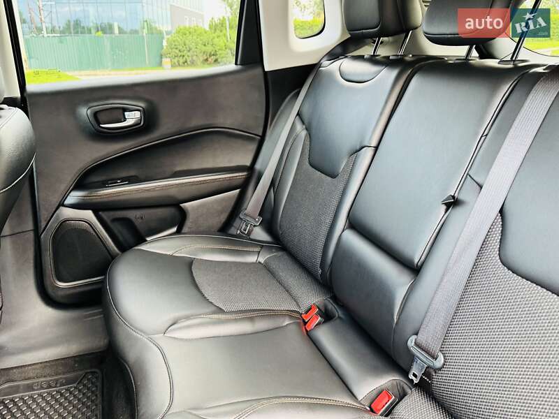 Внедорожник / Кроссовер Jeep Compass 2019 в Киеве