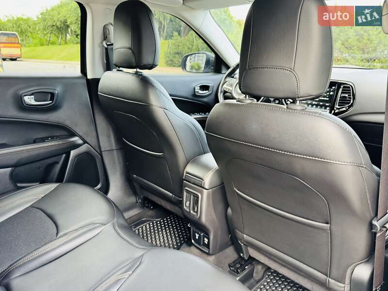 Внедорожник / Кроссовер Jeep Compass 2019 в Киеве