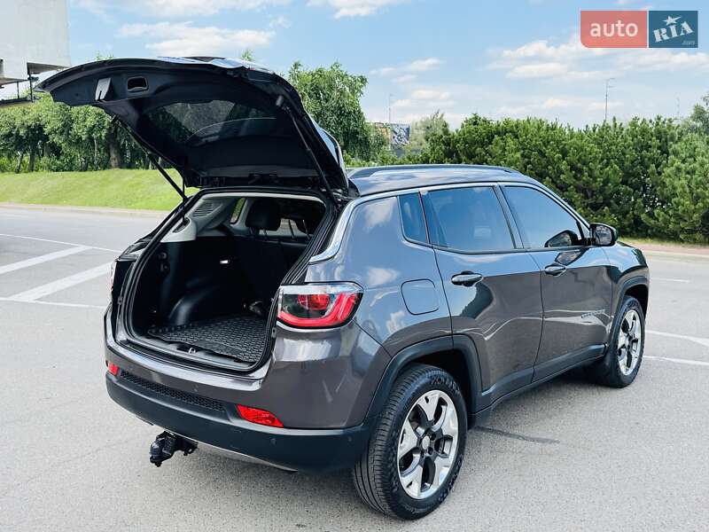 Внедорожник / Кроссовер Jeep Compass 2019 в Киеве