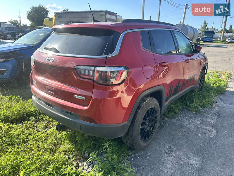 Внедорожник / Кроссовер Jeep Compass 2019 в 