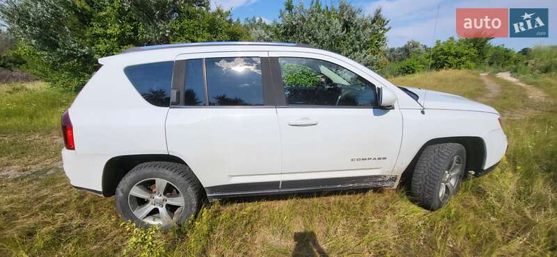 Внедорожник / Кроссовер Jeep Compass 2016 в Черкассах