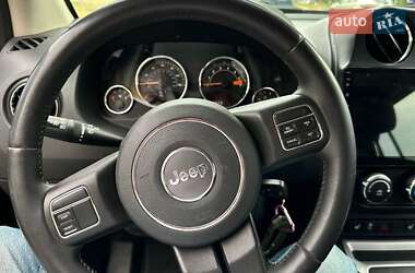 Внедорожник / Кроссовер Jeep Compass 2014 в 