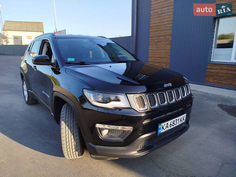 Внедорожник / Кроссовер Jeep Compass 2019 в 
