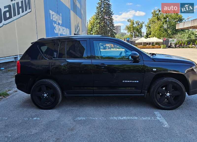 Позашляховик / Кросовер Jeep Compass 2012 в Баришівка
